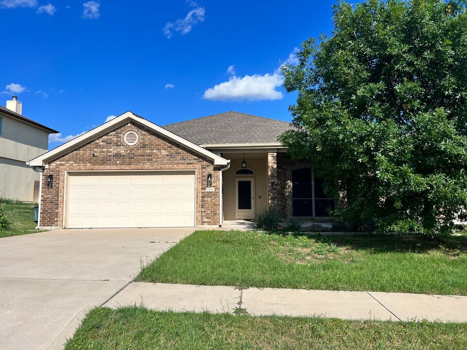 1904 Mike Dr in Copperas Cove, TX - Building Photo