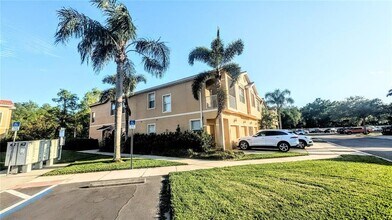 3711 Parkridge Cir in Sarasota, FL - Building Photo - Building Photo