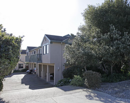 661 Larkin St in Monterey, CA - Building Photo