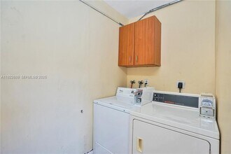 1424 Holly Heights Dr in Fort Lauderdale, FL - Building Photo - Building Photo