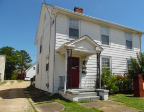 1427 22nd Ave, Unit 1427 22nd Ave Apt B in Tuscaloosa, AL - Foto de edificio - Building Photo