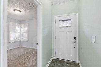 1662 Evans Dr S in Jacksonville Beach, FL - Foto de edificio - Building Photo