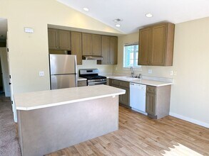 3035 Pacific St in Bellingham, WA - Building Photo - Building Photo