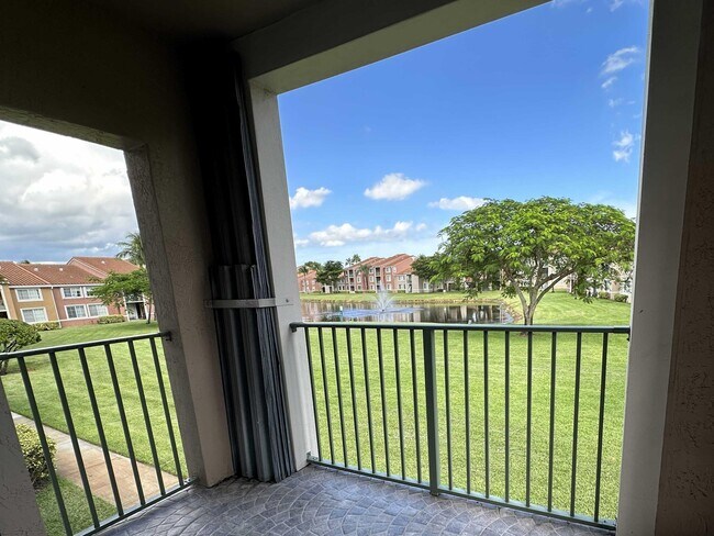 7872 Sonoma Springs Cir in Greenacres, FL - Building Photo - Building Photo