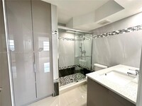 251 174th St, Unit #1418 in Sunny Isles Beach, FL - Foto de edificio - Building Photo