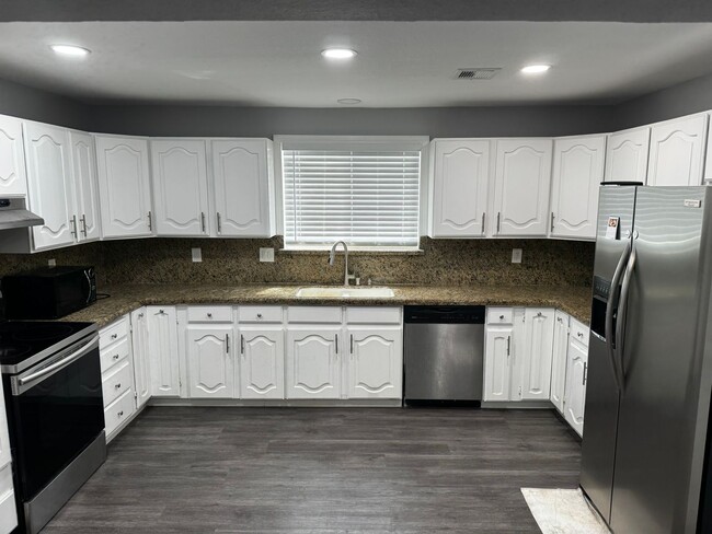 1017 Norman Ave in Las Vegas, NV - Building Photo - Building Photo