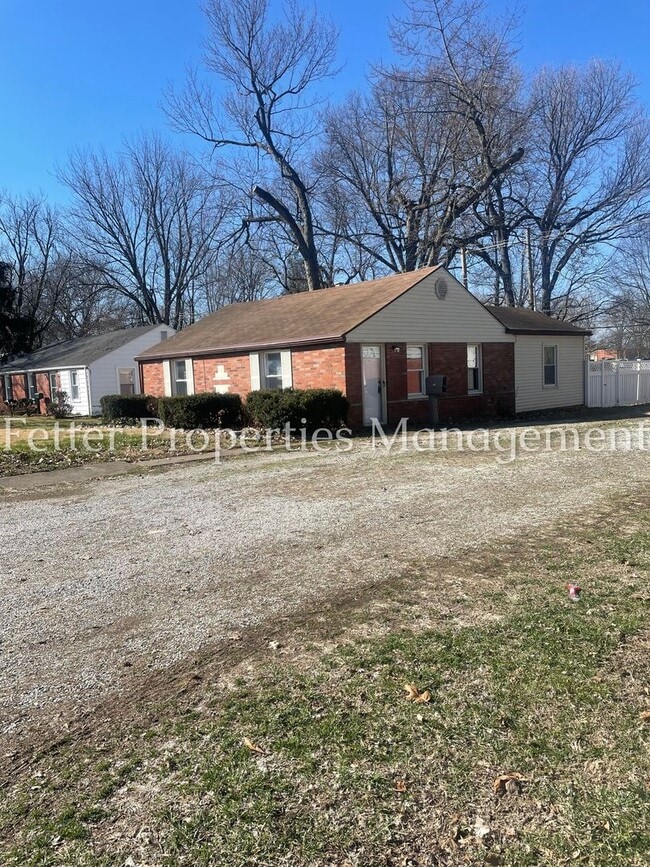 property at 107 S Congress Ave