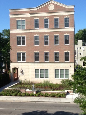 2500 Green Bay Rd in Evanston, IL - Building Photo