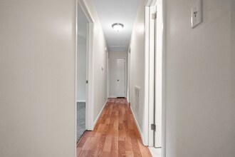 4237 Centerwood Dr in Birmingham, AL - Building Photo - Building Photo