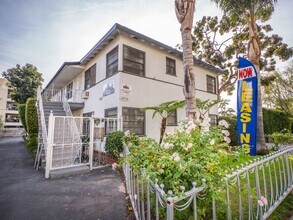 6416 W. Fountain Ave in Los Angeles, CA - Building Photo - Building Photo