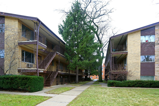 6720 N Central Ave in Chicago, IL - Building Photo - Building Photo