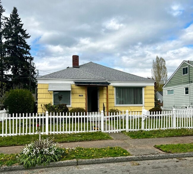 property at 2318 10th St