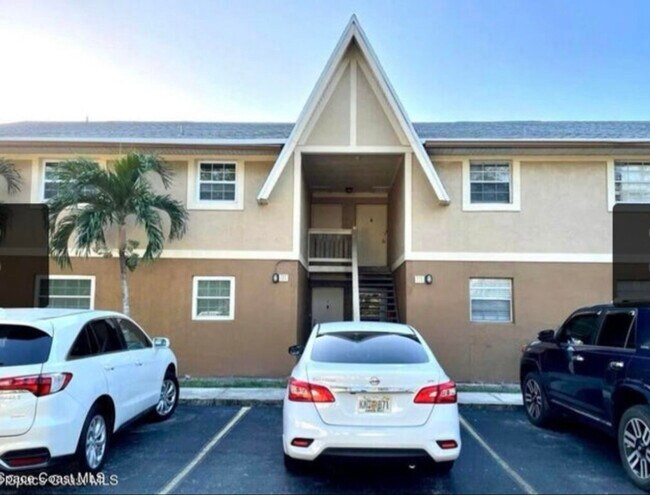294 Berkshire Ln in Melbourne, FL - Foto de edificio - Building Photo