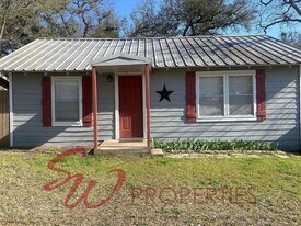 508 E Clifton St in Stephenville, TX - Building Photo
