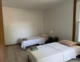 41 Hollywood St., Unit Apt. 1 in Worcester, MA - Building Photo - Building Photo