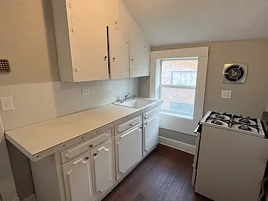 1909 1/2 Ottawa Dr, Unit upper in Toledo, OH - Building Photo - Building Photo