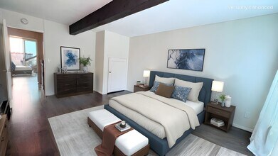 2404 Altisma Way in Carlsbad, CA - Building Photo - Building Photo
