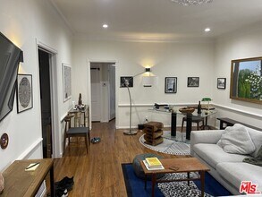 9836 Charleville Blvd in Beverly Hills, CA - Building Photo - Building Photo