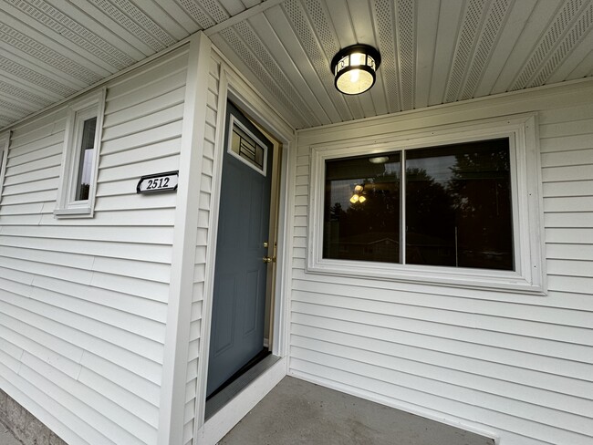 2512 Henry Ave in Eau Claire, WI - Building Photo - Building Photo