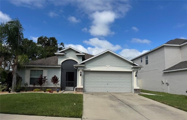 10214 Summer Azure Dr in Riverview, FL - Building Photo - Building Photo