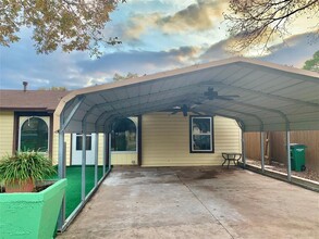 6111 Hogan Ave in Austin, TX - Building Photo - Building Photo