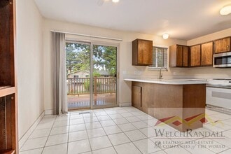 9550 Buttonwood Dr in Sandy, UT - Building Photo - Building Photo