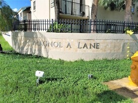 7423 SW 152nd Ave in Miami, FL - Building Photo