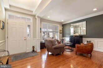 238 Holcombe Way in Lambertville, NJ - Building Photo - Building Photo