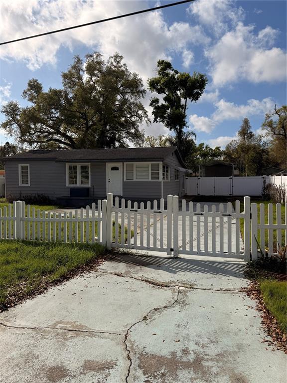 1510 W Powhatan Ave in Tampa, FL - Building Photo - Building Photo