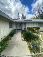 105 River Oaks Dr in Bakersfield, CA - Building Photo - Building Photo