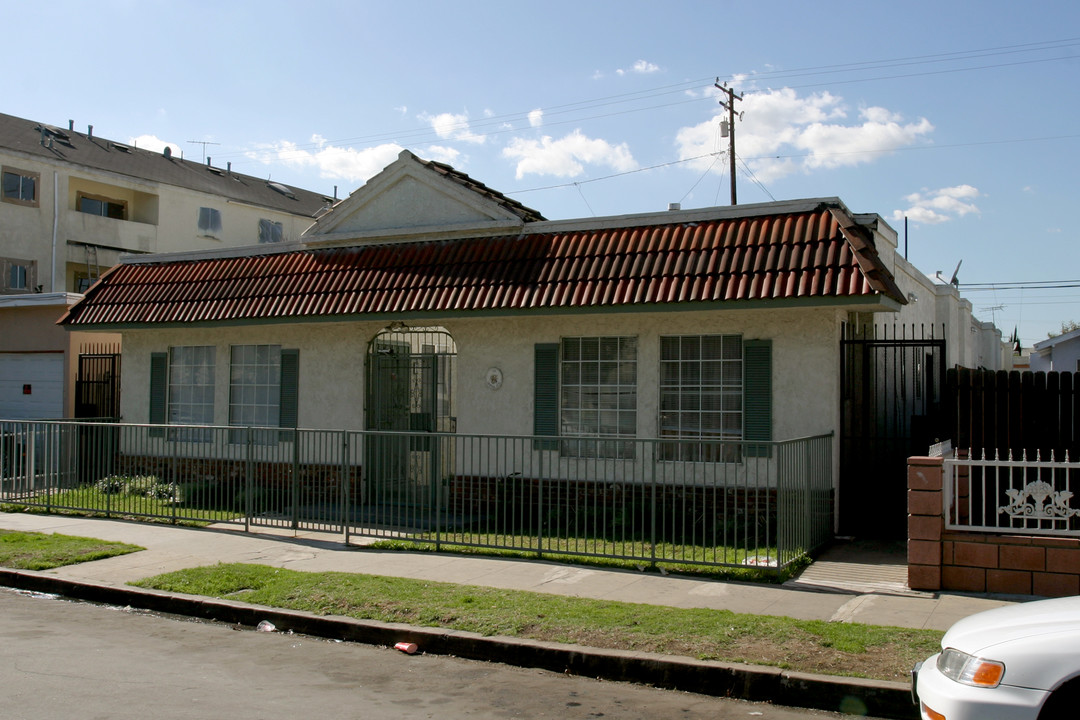 1135 Dawson Ave in Long Beach, CA - Foto de edificio