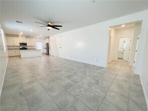 3762 Neblina Dr in Henderson, NV - Building Photo - Building Photo