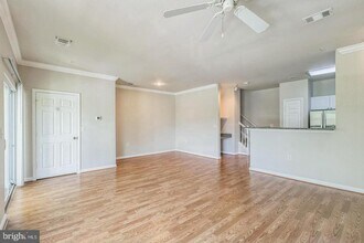 11377 Aristotle Dr in Fairfax, VA - Building Photo - Building Photo