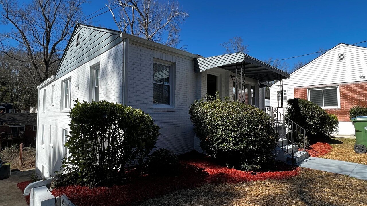 5 Burbank Dr SW-Unit -Unit B in Atlanta, GA - Foto de edificio