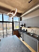 817 W Washington Blvd in Chicago, IL - Building Photo - Building Photo