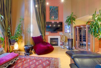 3960 Adeline St in Emeryville, CA - Building Photo - Building Photo