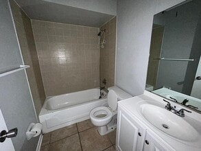 22 Sandalwood Ct in Oviedo, FL - Building Photo - Building Photo