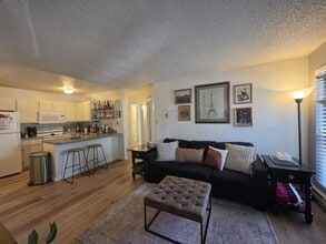 2700 S White Mountain Rd in Show Low, AZ - Foto de edificio - Building Photo