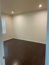3448 NE 1st St in Homestead, FL - Foto de edificio - Building Photo