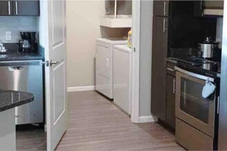 12800 Corporate Hill Dr in St. Louis, MO - Building Photo - Building Photo