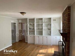 5117 Scrivener Dr in Memphis, TN - Building Photo - Building Photo