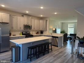 2932 Osprey Way in Frederick, MD - Building Photo