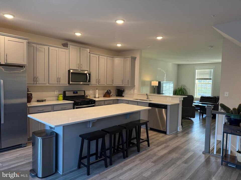 2932 Osprey Way in Frederick, MD - Building Photo