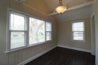 5939 El Monte St in Fairway, KS - Foto de edificio - Building Photo