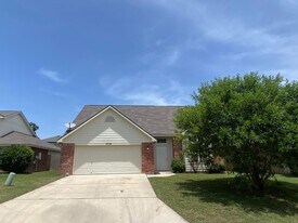 7716 Redbrush in Temple, TX - Building Photo