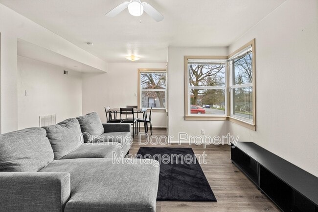 51 S Arizona Ave in Tacoma, WA - Building Photo - Building Photo