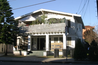 1639 N Edgemont St in Los Angeles, CA - Building Photo - Building Photo