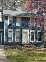 903 Forest Pointe Way in Jonesboro, GA - Building Photo