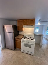 151 Long Hill Ave in Shelton, CT - Building Photo - Building Photo