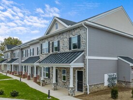 The Oasis in Lancaster, PA - Building Photo